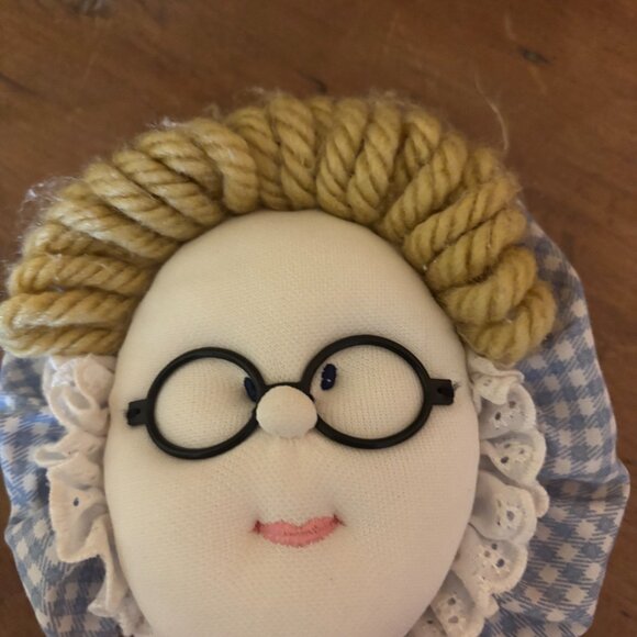 Paper Towel Holder - Picture 3 of 3